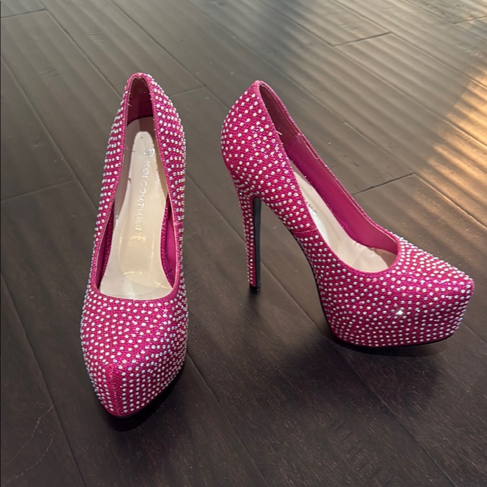 Koi couture rhinestone heels never worn size 8
